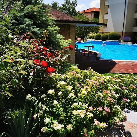 Garden Of Eden Panorama Apartman